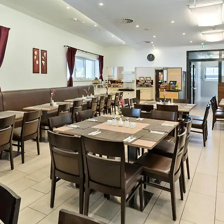 Four Points Flex By Sheraton Messe Hotel