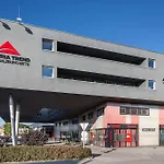 Hotel Four Points Flex By Sheraton Messe 3*
