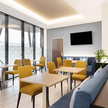 Hotel Four Points Flex By Sheraton Messe 3*