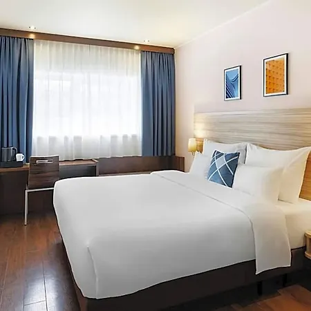 Four Points Flex By Sheraton Messe فندق 3*