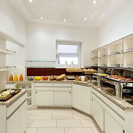 Four Points Flex By Sheraton Messe 3*