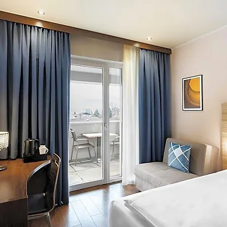 فندق Four Points Flex By Sheraton Messe 3*