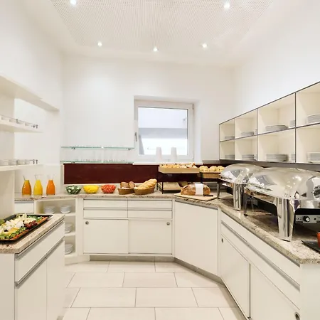 Four Points Flex By Sheraton Messe ホテル